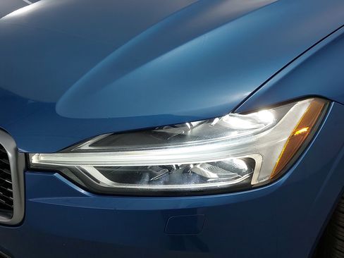 Used 2019 Volvo XC60 T6 R-Design w/ Protection Package Premier image 33