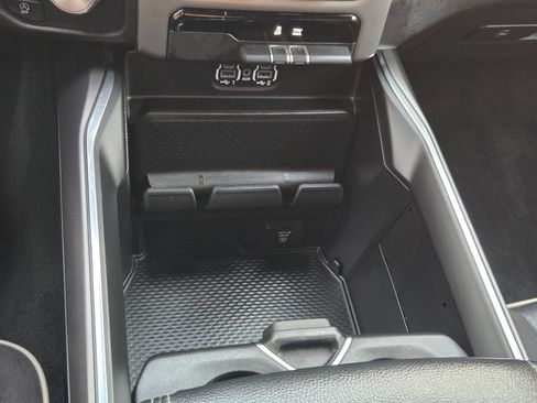 Used 2024 RAM 1500 Laramie RWD image 32