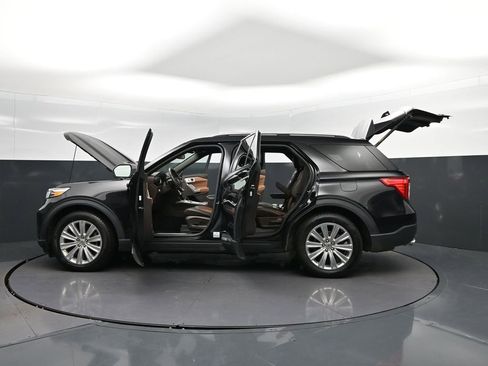 Used 2023 Ford Explorer King Ranch w/ Technology Package RWD image 47