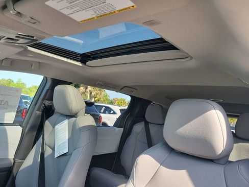 New 2026 Toyota Sienna XLE FWD image 20
