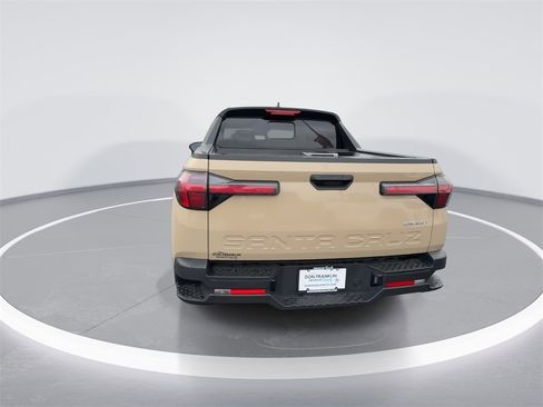 Used 2023 Hyundai Santa Cruz SEL Premium image 7