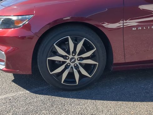 Used 2016 Chevrolet Malibu LT image 10