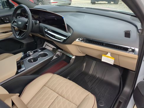 New 2026 Cadillac Lyriq Signature Sport w/ Nappa Leather Package image 11