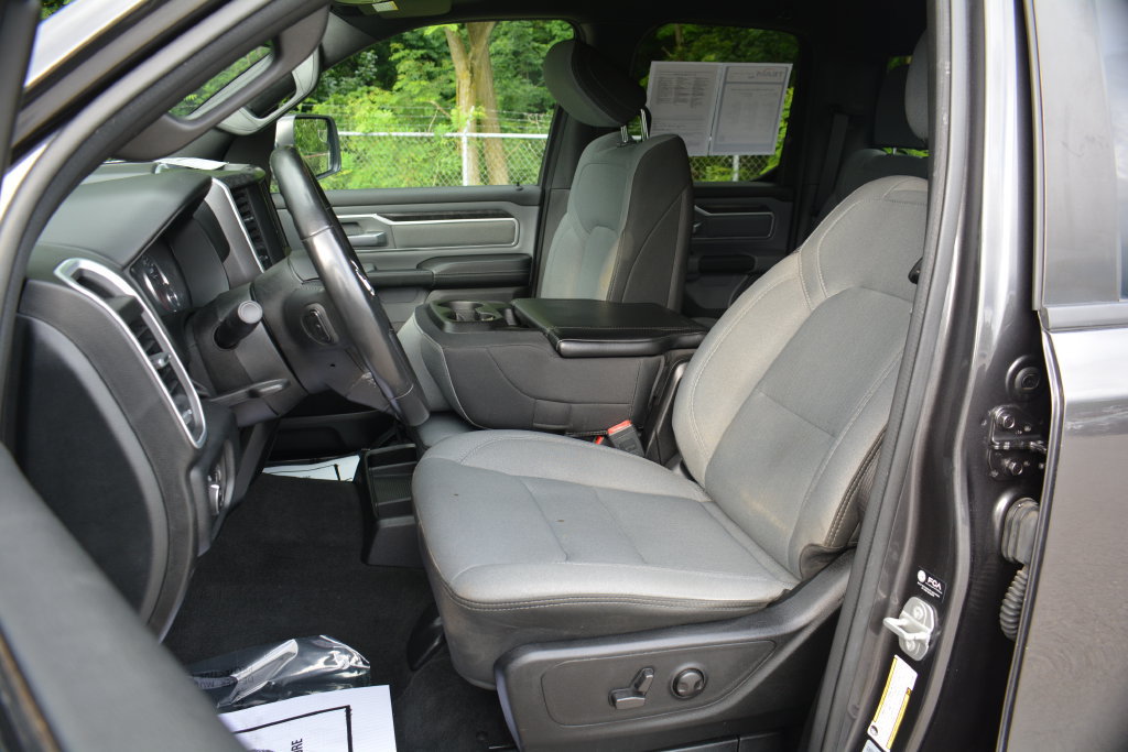 Used 2022 RAM 1500 Big Horn AWD/4WD image 9