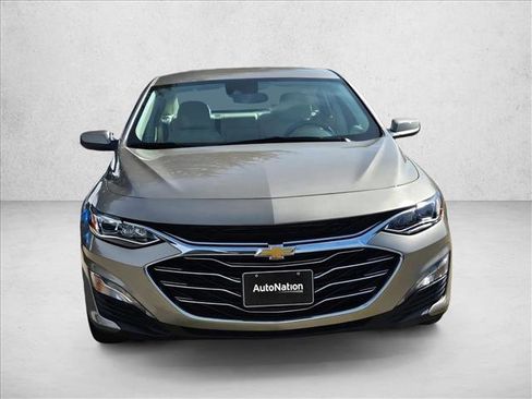 Used 2024 Chevrolet Malibu LT image 2