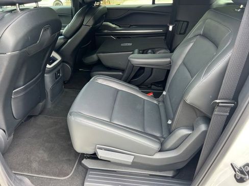 New 2026 Lincoln Navigator L Reserve w/ Jet Appearance Package image 16