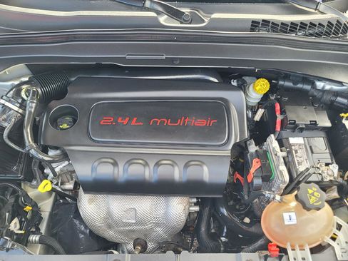 Used 2015 Jeep Renegade Latitude w/ Popular Equipment Group FWD image 24