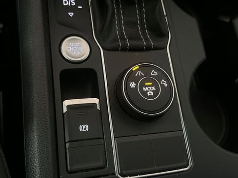 Certified 2023 Volkswagen Atlas SE AWD/4WD image 38