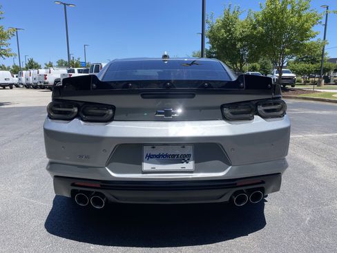 Used 2023 Chevrolet Camaro SS RWD image 8