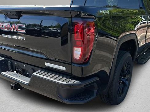 Used 2025 GMC Sierra 1500 Elevation image 34