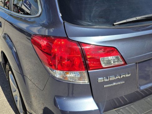 Used 2013 Subaru Outback 2.5i Premium w/ Popular Pkg 3 image 7