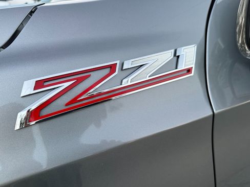 Used 2025 Chevrolet Suburban Z71 image 46