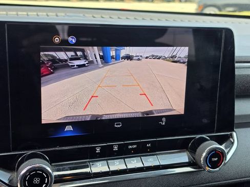 Used 2024 Chevrolet Colorado W/T w/ WT Convenience Package II AWD/4WD image 24