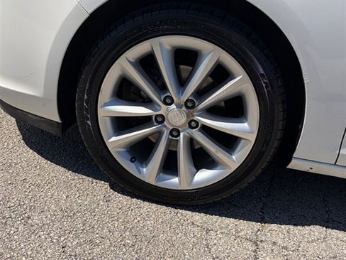 Used 2012 Buick Verano FWD image 24