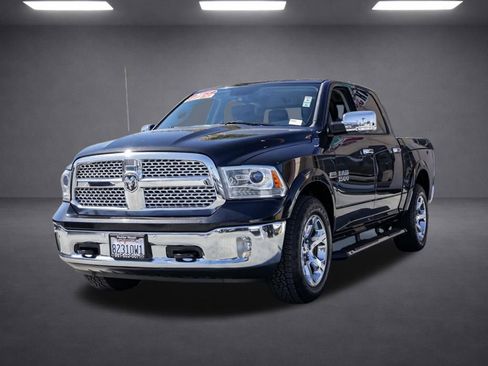 Used 2015 RAM 1500 Laramie w/ Convenience Group image 7