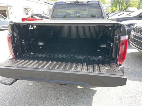 Used 2024 Toyota Tundra Capstone AWD/4WD image 39