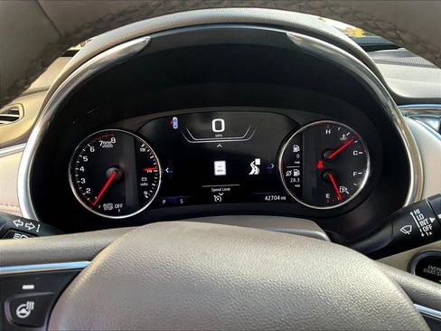 Used 2024 Chevrolet Malibu LT FWD image 16