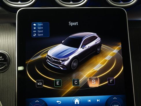 Certified 2026 Mercedes-Benz GLC 300 4MATIC image 23