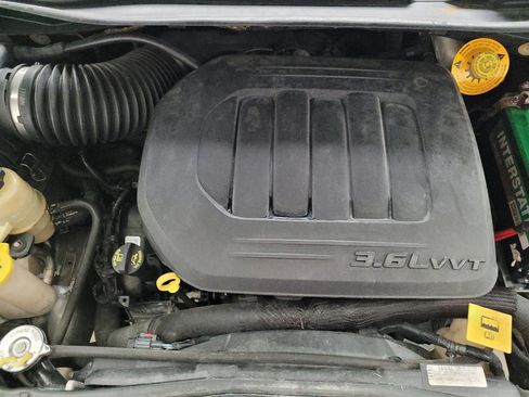 Used 2019 Dodge Grand Caravan SE FWD image 30