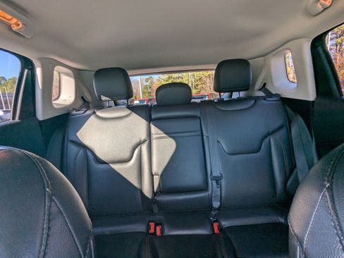 Used 2019 Jeep Compass Limited image 10