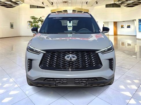 Certified 2025 INFINITI QX60 Luxe w/ Black Edition image 2