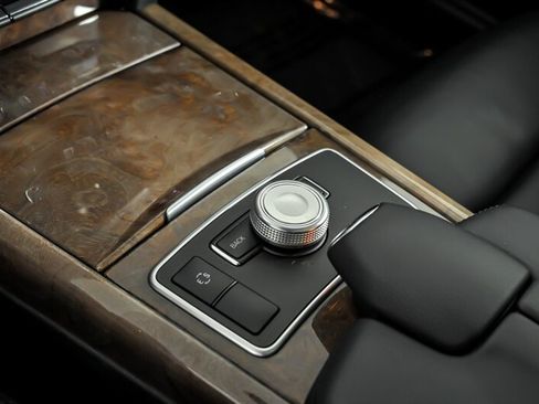 Used 2012 Mercedes-Benz E 350 4MATIC Sedan image 31