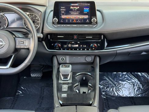 Used 2022 Nissan Rogue SL FWD image 23