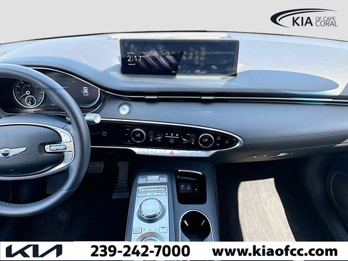 Used 2025 Genesis GV70 2.5T AWD/4WD image 19