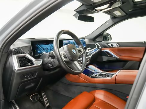 Used 2024 BMW X6 xDrive40i w/ Premium Package image 4