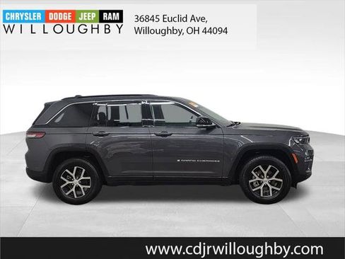 Certified 2025 Jeep Grand Cherokee Limited AWD/4WD image 4