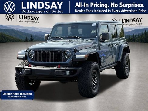 Used 2025 Jeep Wrangler Unlimited Rubicon AWD/4WD image 4