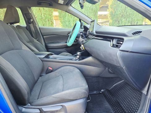 Used 2019 Toyota C-HR LE image 21
