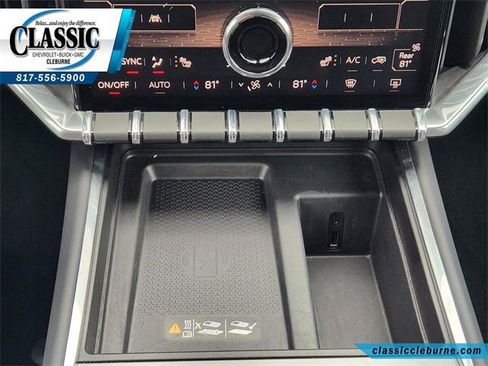 Used 2025 GMC Acadia Elevation image 22