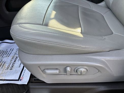 Used 2022 Chevrolet Silverado 1500 LTZ w/ LTZ Premium Package image 12