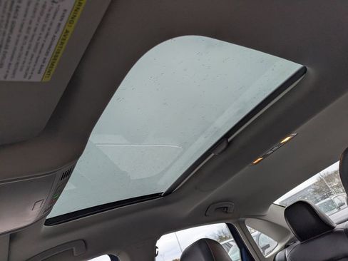 Used 2023 Volkswagen Jetta SE image 19