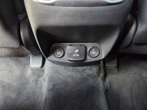 Used 2023 Hyundai Santa Fe Calligraphy AWD/4WD image 16