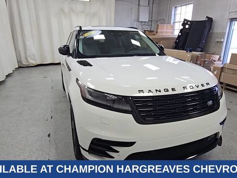 Used 2025 Land Rover Range Rover Velar Dynamic SE AWD/4WD image 3