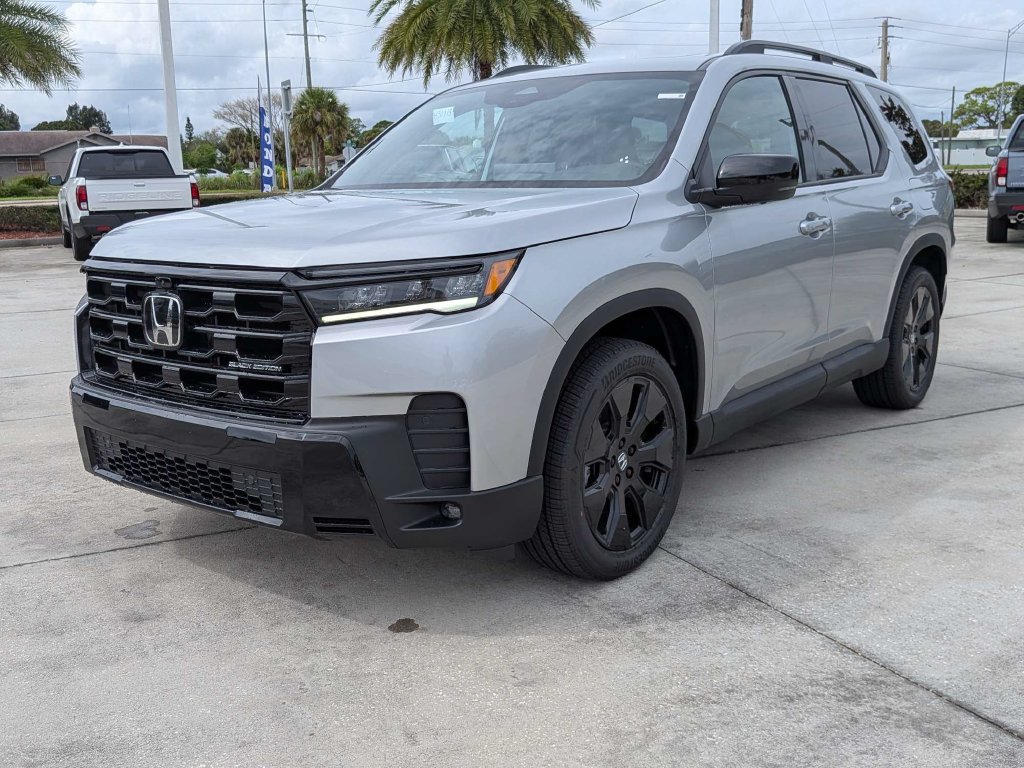 New 2026 Honda Pilot Black Edition image 7