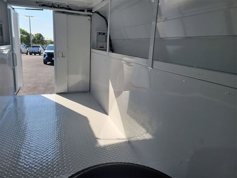 New 2025 Chevrolet Express 3500 Work Van w/ Power Convenience Package image 14