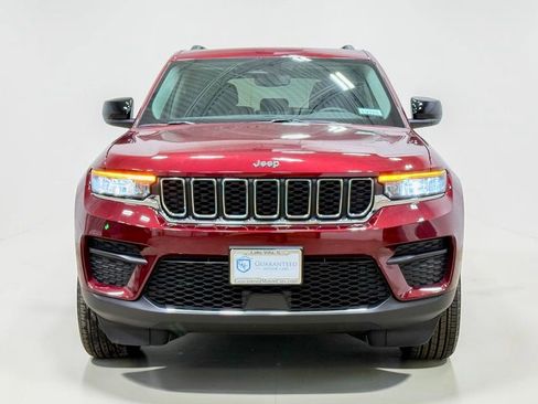 Used 2023 Jeep Grand Cherokee Laredo w/ Luxury Tech Group I AWD/4WD image 7