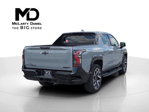 New 2025 Chevrolet Silverado EV RST image 5