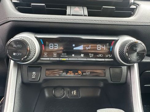 Used 2024 Toyota RAV4 LE image 38