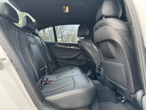 Used 2019 BMW 530i xDrive w/ Convenience Package image 21