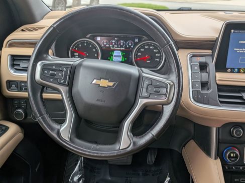 Used 2021 Chevrolet Suburban Premier image 20