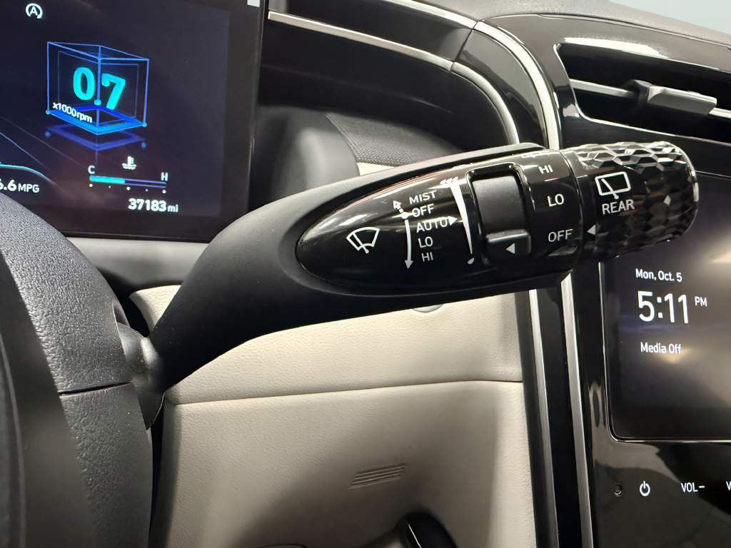 Used 2024 Hyundai Tucson Limited FWD image 19