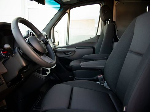 New 2026 Mercedes-Benz Sprinter 2500 image 12