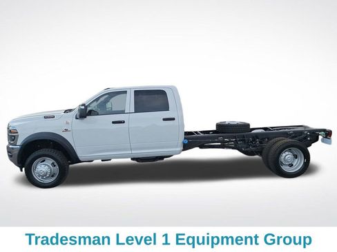 New 2026 RAM 5500 Tradesman w/ Chrome Appearance Group AWD/4WD image 3