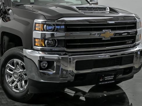 Used 2019 Chevrolet Silverado 2500 LTZ w/ Duramax Plus Package image 2