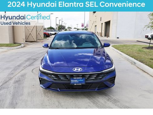 Certified 2024 Hyundai Elantra SEL w/ Convenience Package image 3