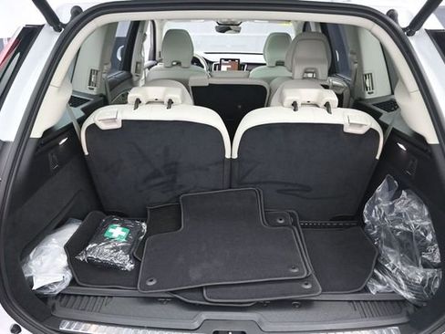 Certified 2026 Volvo XC90 T8 Ultra w/ Protection Package Premier AWD/4WD image 24